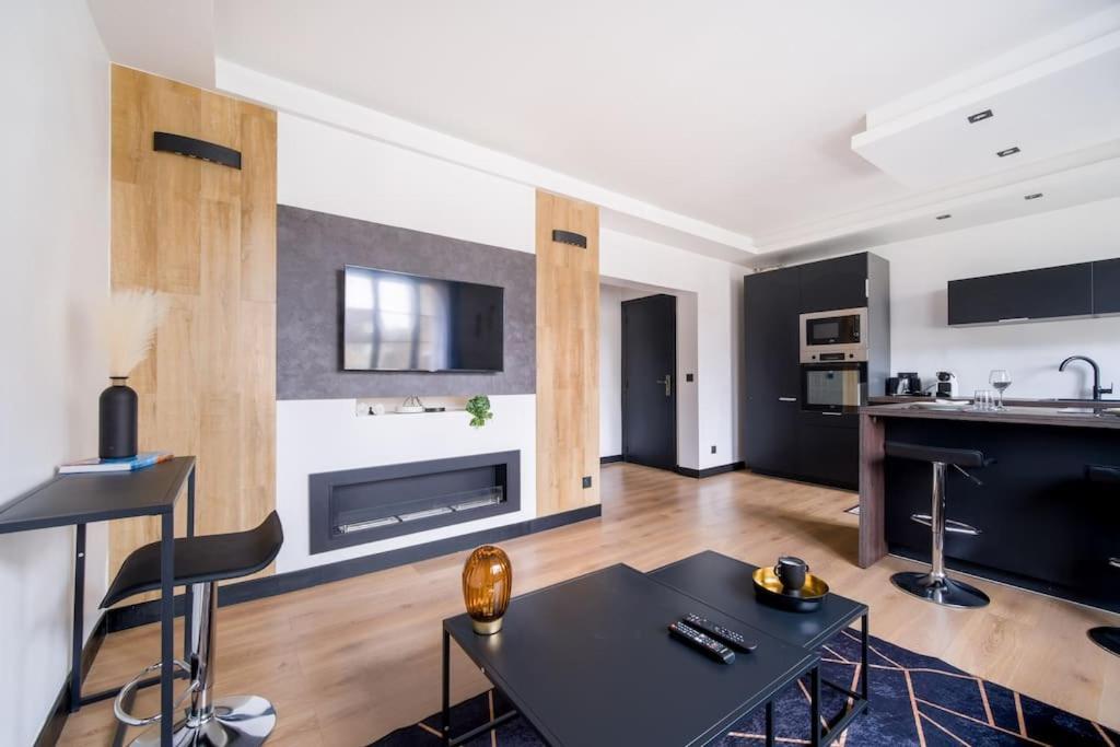 Apartamento Le Black & White - 10 Min Orly, 3 Min Gare Juvisy Athis-Mons Exterior foto